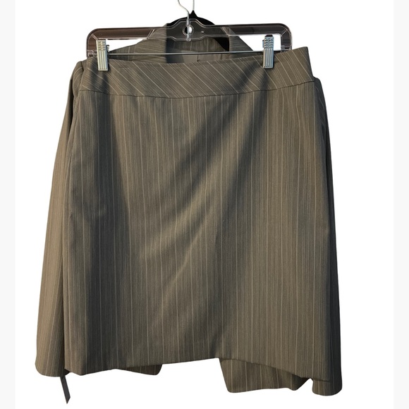 Antonio Melani gray blazer and skirt set NWT - Picture 2 of 5